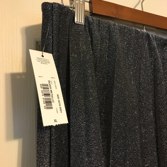 Metallic Pleated Skirt - Picture 8 of 13